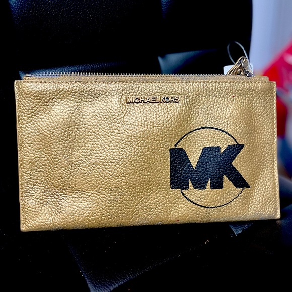 Michael Kors Women’s JetSet Zip Clutch Wristlet Nwt Painted Gold custom logo